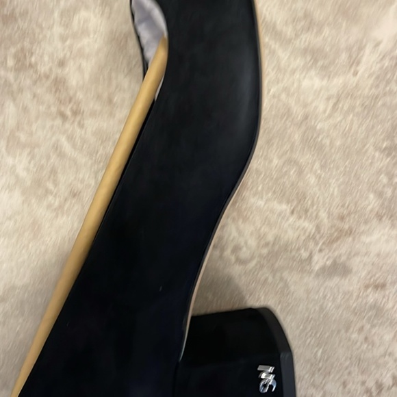 Stuart Weitzman Shoes - Stuart Weitzman Bridget black suede pumps